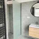 400 Apartment