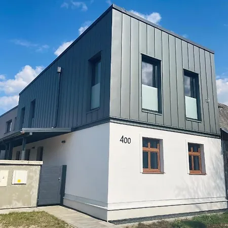 Apartment 400