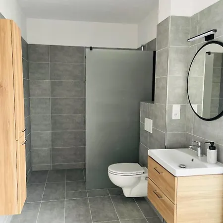 Apartment 400
