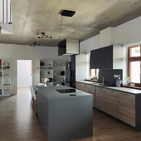 400 Apartment *